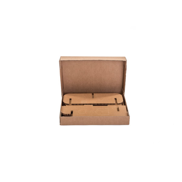 בית קרטון קטן